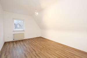 Charmante 3-Zimmer-Dachgeschosswohnung in Kassel-Harleshausen – Zum Feldlager 2, 34128 Harleshausen, Kassel – Vorschaubild 6