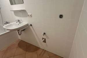 Au Isarnähe:  Total sanierter Altbau 3 Zi. + Wohnküche mit Balkon zum Innenhof – Boosstraße 9, 81541 Untere Au, München – Vorschaubild 8