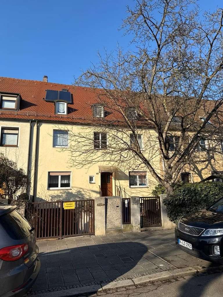 Immobilie in Nürnberg - Einfamilienhaus mit großem Garten im Nürnberg-Eberhartshof (ruhig gelegen) - Bild 0
