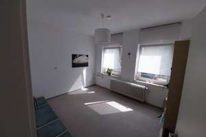 Freundliche 3-Zimmer-EG-Wohnung (Einbauküche optional) in Solingen