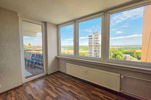 Stilvolle Drei-Zimmerwohnung viel Platz & Lichtdurchflutet – 60437 Nieder-Eschbach, Frankfurt am Main – Vorschaubild 4