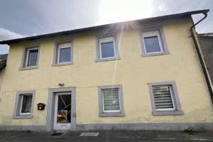 **Renovierungsobjekt in Helmbrechts: Gestalten Sie Ihr Traumhaus** – Die vollständige Adresse der Immobilie erhältst du vom Anbieter., 95233 Helmbrechts – Vorschaubild 2