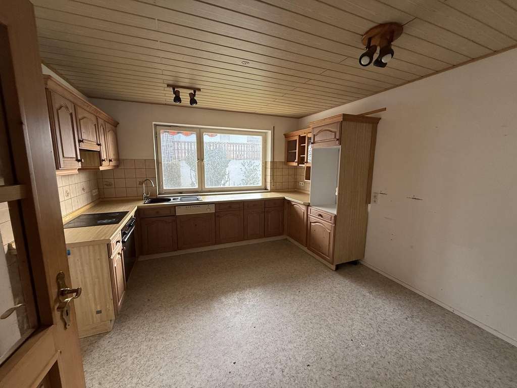 Immobilie in Dettingen an der Iller - Bezahlbare Doppelhaushälfte zum Renovieren - Bild 2