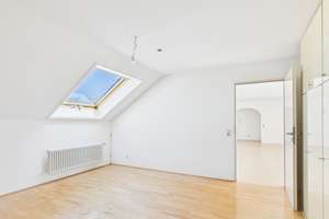 helle 3 - Zimmerwohnung in der Neu-Ulmer Innenstadt – Die vollständige Adresse der Immobilie erhältst du vom Anbieter., 89231 Neu-Ulm – Vorschaubild 9