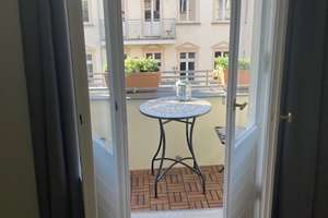 Luxuriöse, voll möblierte  2-Zimmer Wohnung im 2. OG mit Balkon in Berlin-Mitte – Die vollständige Adresse der Immobilie erhältst du vom Anbieter., 10115 Mitte (Ortsteil), Berlin – Vorschaubild 2