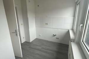 Frisch renovierte 2-Zimmer-Dachgeschosswohnung – ideal für Pendler in Salzgitter-Thiede – Pappeldamm 99, 38239 Thiede, Salzgitter – Vorschaubild 5