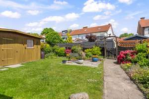 Bremen - Blumenthal l Reihenendhaus in ruhiger, familienfreundlicher und grüner Wohnlage – Die vollständige Adresse der Immobilie erhältst du vom Anbieter., 28779 Blumenthal (Ortsteil), Bremen – Vorschaubild 2