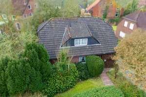 Einfamilienhaus mit Wohlfühlcharakter in Hinte – Groß Midlum! – Die vollständige Adresse der Immobilie erhältst du vom Anbieter., 26759 Hinte – Vorschaubild 2