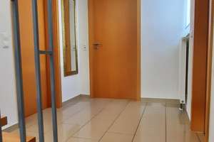 695000 € 
Auszug nach Vereinbarung 
Ohne Makler 
Modernes Reiheneckhaus in Zuffenhausen – Die vollständige Adresse der Immobilie erhältst du vom Anbieter., 70437 Zuffenhausen-Im Raiser, Stuttgart – Vorschaubild 13