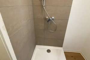 Großzügige Räume  / stilvolle Wohnung  in Fachwerkhaus am Marktplatz/auch als Praxis/Büro geeignet – Klosterstrasse 11, 74523 Schwäbisch Hall – Vorschaubild 4