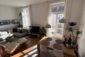 Helle und voll möblierte 2.5 Zimmer- Altbauwohnung mit Südbalkon - 9 bis 12 Monate Untermiete  – München – Vorschaubild 3