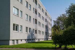 Bequem wohnen im Erdgeschoss – 3 Zimmer mit Loggia in Detmerode – Klausenerstr. 2, 38444 Detmerode, Wolfsburg – Vorschaubild 2