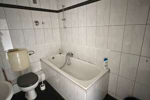 Viel Platz & Potenzial: 2-Zimmer-Wohnung mit zwei zusätzlichen Zimmern im Dachgeschoss – 46149 Schwarze Heide, Oberhausen – Vorschaubild 10