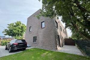 Neubau (2025) –Zweitbezug: wunderschöne 5,5 Zi. Stadt-DHH mit Dachterrasse, Wärmepumpe, Photovoltaik – Die vollständige Adresse der Immobilie erhältst du vom Anbieter., 22846 Norderstedt – Vorschaubild 2
