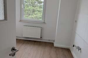 VIDEO, S-Bahn-Badesee-Wohnen im Grünen, Homeoffice/Pendeln(30Min. LEIPZIG) hilfsbereite Nachbarn – Straße des Friedens 35, 4552 Borna – Vorschaubild 2