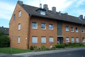 Wir renoviren für Sie!  gut geschnittene 3 Zimmer Wohnung mit Balkon in MG - Rheindhalen