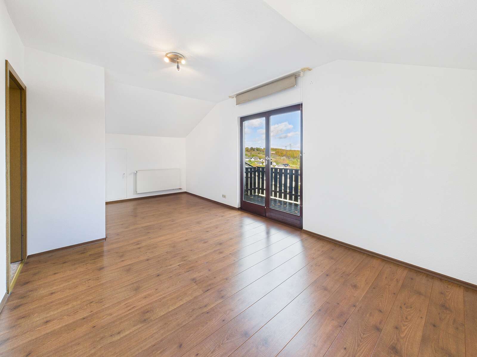 Immobilie in Herscheid - SCHADE IMMOBILIEN - Schönes Einfamilienhaus in perfekter Wohnlage von Herscheid! - Bild 10