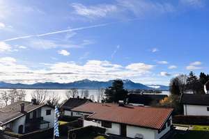 RESERVIERT - Gehobene Doppelhaushälfte mit traumhaftem Seeblick – Die vollständige Adresse der Immobilie erhältst du vom Anbieter., 83257 Gstadt am Chiemsee – Vorschaubild 2