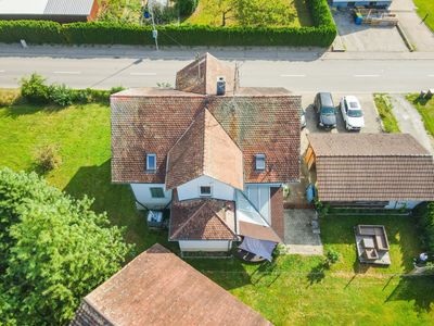 GROSSZÜGIGES WOHNHAUS MIT AKTUELL 3 WOHNUNGEN