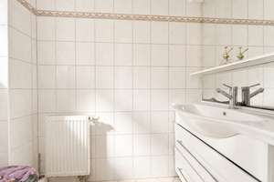 EFH mit 6 Zimmern, 2 Bädern, Fb-Hzg, EEK D & Weißer Wanne nahe der Sechs-Seen-Platte in DU-Buchholz – Die vollständige Adresse der Immobilie erhältst du vom Anbieter., 47249 Buchholz, Duisburg – Vorschaubild 5