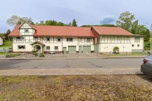 Ihr Rückzugsort in gutem Zustand am Ortsrand: Charmantes Wohnhaus mit Nebengebäude – Die vollständige Adresse der Immobilie erhältst du vom Anbieter., 37276 Meinhard – Vorschaubild 2