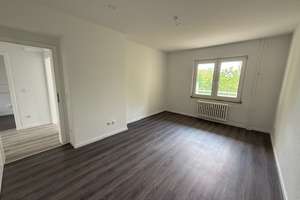 Zeit zum Entspannen! Moderne 2-Zi.-Wohnung! Traumhafter Ausblick! Balkon in abs. ruhiger Süd-Lage! – Schwarzenberger Straße 31, 47226 Rheinhausen-Mitte, Duisburg – Vorschaubild 10