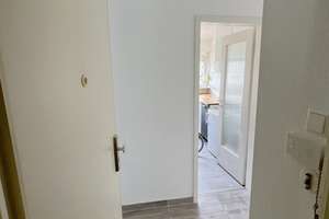 renovierte 2-Zimmer-Wohnung mit EBK und Einzelgarage in S-Degerloch – Die vollständige Adresse der Immobilie erhältst du vom Anbieter., 70597 Degerloch (Ortsteil), Stuttgart – Vorschaubild 3