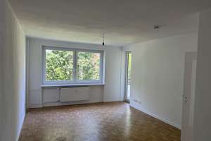 Schöne 3-Zi.-Whg mit neuer EBK und Westbalkon in Bramfeld
