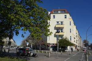 Licht, Raum & Lage: 5-Zimmer-Altbau zum Leben & Arbeiten über den Dächern von Prenzlauer Berg – Die vollständige Adresse der Immobilie erhältst du vom Anbieter., 10409 Prenzlauer Berg, Berlin – Vorschaubild 1