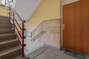 Vermietete 3-Zimmer-Wohnung mit Balkon und Mansarde – attraktive Kapitalanlage in Karlsruhe-Mühlburg – Die vollständige Adresse der Immobilie erhältst du vom Anbieter., 76185 Mühlburg, Karlsruhe – Vorschaubild 12