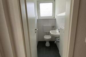 3 Zimmer-Wohnung, Aufzug im Haus, Balkon dabei – Hülsberger Straße 3, 42899 Klausen, Remscheid – Vorschaubild 9
