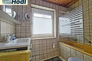 Tolles Reihenmittelhaus ohne Garage oder AAP im Freien sucht neuen Eigentümer!! – Die vollständige Adresse der Immobilie erhältst du vom Anbieter., 72760 Reutlingen-Mitte, Reutlingen – Vorschaubild 15