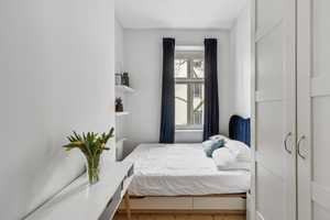 Elegante, voll möblierte 2-Zimmer-Wohnung in Prenzlauer Berg – Berlin – Vorschaubild 2