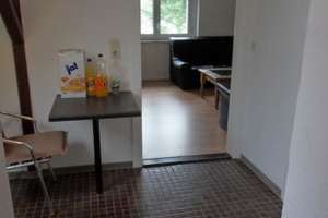 Ab 01.06.2026 oder später: Helle 2-Zimmer-Dachgeschoss-Wohnung im Grünen  – Henri-Dunant-Str. 20, 40474 Lohausen, Düsseldorf – Vorschaubild 4