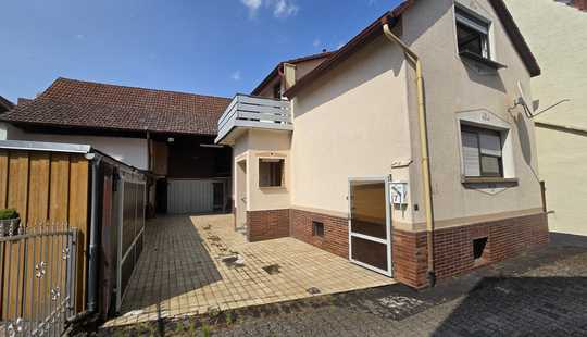 Bild von Sanierungsbedürftige Hofreite mit Scheune in ruhiger Wohnlage von Trebur-Astheim