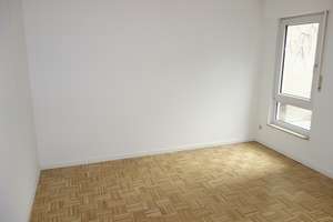 EXKLUSIV IN BILK NÄHE UNI HELL + RUHIG ERDGESCHOSS MIT TERRASSE 2 BÄDER KOMPLETT PARKETT TG-STELLPL. – Himmelgeister Straße 199, 40225 Flehe, Düsseldorf – Vorschaubild 7