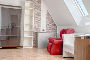 Gemütliche DG-Wohnung mit Flair in Augsburg-Kriegshaber – Die vollständige Adresse der Immobilie erhältst du vom Anbieter., 86156 Kriegshaber, Augsburg – Vorschaubild 4