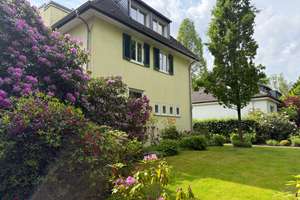 Exklusive Stadtvilla mit parkähnlichem Grundstück in Gelsenkirchen-Buer