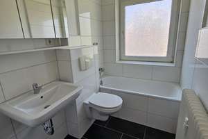 Großzügige  3- Zimmer Dachgeschosswohnung – Die vollständige Adresse der Immobilie erhältst du vom Anbieter., 34121 Wehlheiden, Kassel – Vorschaubild 3