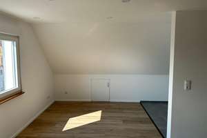 Geschmackvolle 3-Zimmer-Wohnung mit gehobener Innenausstattung in Wiesbaden – Karl-Albert-Straße 59, 65207 Breckenheim, Wiesbaden – Vorschaubild 3