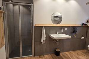 Neubau  - modernes, nachhaltiges  Haus mit zwei Wohnungen, 10 Zimmer, in Elmstein – Die vollständige Adresse der Immobilie erhältst du vom Anbieter., 67471 Elmstein – Vorschaubild 14