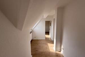 Frisch renovierte 3-Zimmer-Dachgeschosswohnung - Erstbezug nach Renovierung – Blumenthalstr. 4, 45138 Südostviertel, Essen – Vorschaubild 7