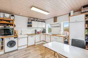 Traumhaus mit Schwimmteich für Individualisten, Mehrgenerationenwohnen oder Freiberufler – Schleswig-Flensburg (Kreis) – Vorschaubild 11