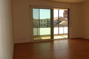 Helle, exklusive, geräumige und neuwertige 2-Zimmer-Wohnung mit Balkon und EBK in Mannheim – T 4 3, 68161 Innenstadt/Jungbusch, Mannheim – Vorschaubild 4