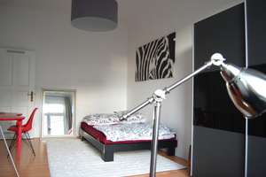 Helle möblierte 1-Zimmer-Wohnung mit Balkon in Friedrichshain – Die vollständige Adresse der Immobilie erhältst du vom Anbieter., 10247 Friedrichshain, Berlin – Vorschaubild 2