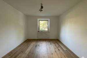 Neu renovierte 2 Zi- Wohnung mit Blick ins Grüne - ruhige Innenhoflage nahe Stobäusplatz, inklusive  – Die vollständige Adresse der Immobilie erhältst du vom Anbieter., 93055 Ostenviertel, Regensburg – Vorschaubild 3