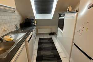 Viel Platz zum Leben & Arbeiten: Großzügige 4-Zimmer-DG-Wohnung mit Balkon in ruhiger Lage – Am Römerhof 13, 52441 Linnich – Vorschaubild 5