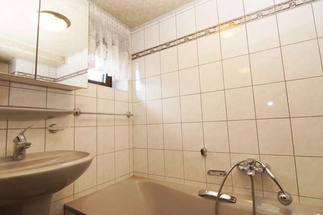 Immobilie in Dietenhofen - Dietenhofen: EFH für die handwerklich begabte Großfamilie im Stadtkern mit Hausgarage und Garten! - Bild 7