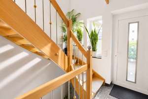 Umfangreich modernisiertes Zweifamilienhaus mit 3 nutzbaren Einheiten, Terrassen, Balkon und Garage – Die vollständige Adresse der Immobilie erhältst du vom Anbieter., 36124 Eichenzell – Vorschaubild 4