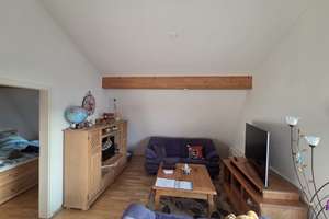 Lebendiges München: Helle 2-Zimmer-Wohnung mit Balkon